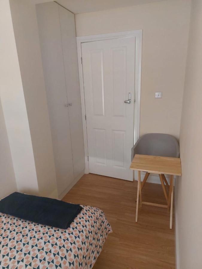 Single Room Only For One Adult Southall Ngoại thất bức ảnh
